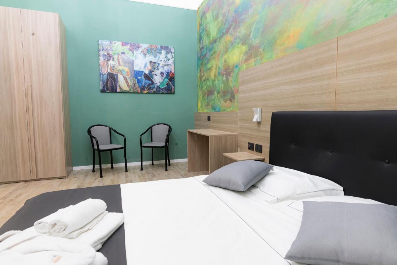 Mini Hotel Wf2 กัลตาจีโรเน ภายนอก รูปภาพ